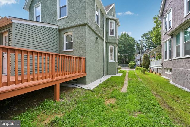 45 W ESSEX AVE, Lansdowne, PA 19050