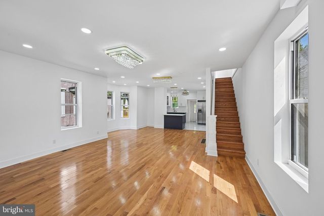 45 W ESSEX AVE, Lansdowne, PA 19050