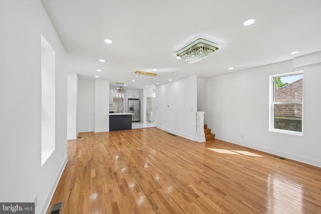 45 W ESSEX AVE, Lansdowne, PA 19050