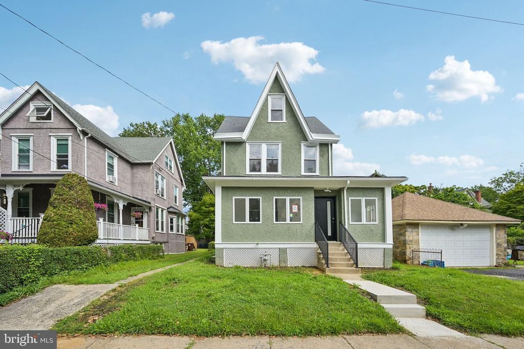 45 W ESSEX AVE, Lansdowne, PA 19050