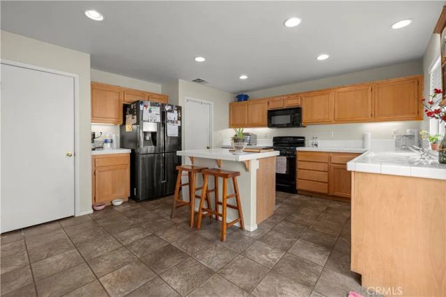 1218 N Larkspur Lane, Beaumont, CA 92223