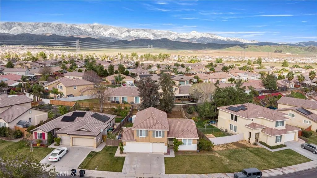 1218 N Larkspur Lane, Beaumont, CA 92223