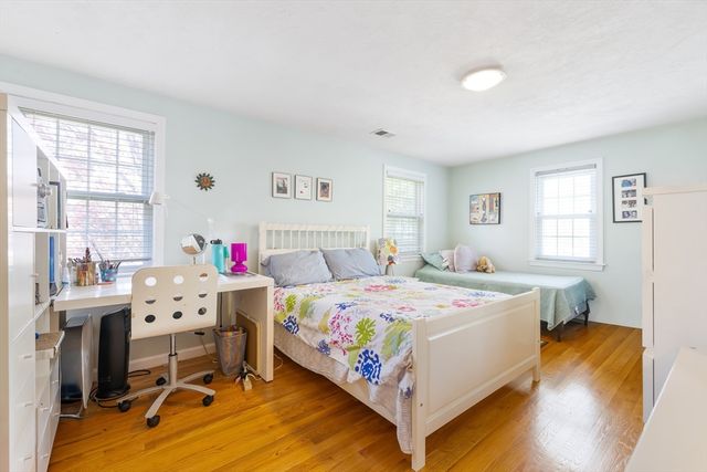 32 Smith Ave, Newton, MA 02465