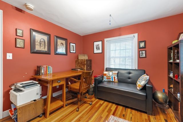 32 Smith Ave, Newton, MA 02465