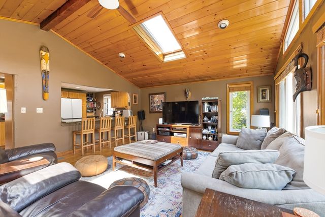 32 Smith Ave, Newton, MA 02465