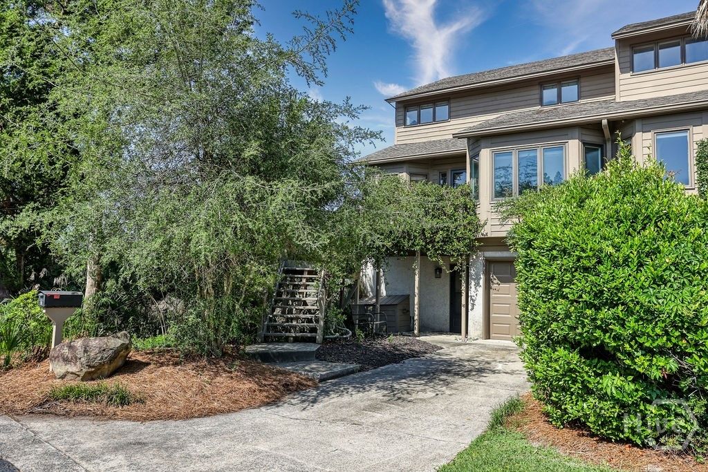 Image 1 of property listing at 1 Egrets Nest Drive, Savannah, GA 31406