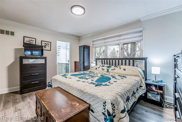 19187 Sunset Street, Livonia, MI 48152