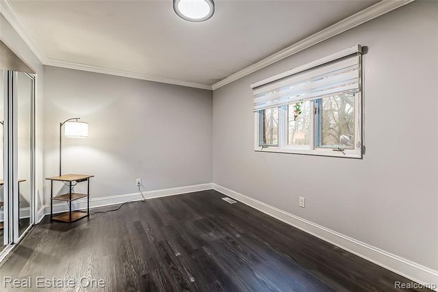 19187 Sunset Street, Livonia, MI 48152