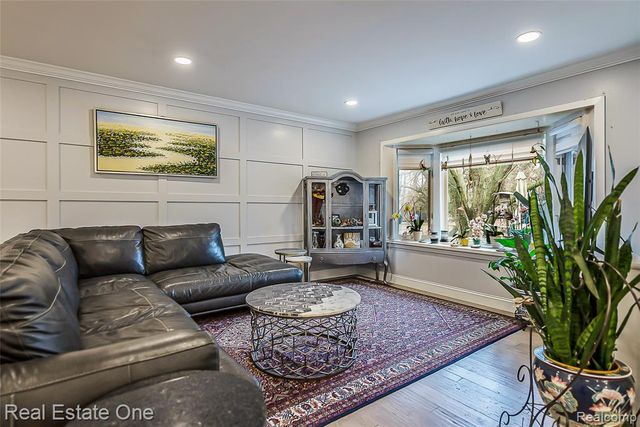 19187 Sunset Street, Livonia, MI 48152