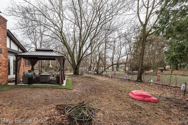 19187 Sunset Street, Livonia, MI 48152