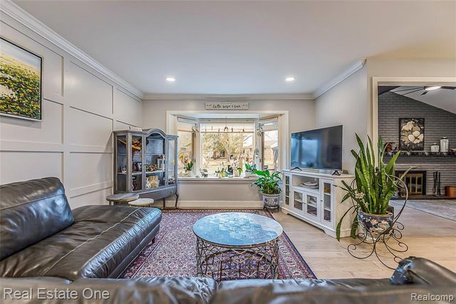 19187 Sunset Street, Livonia, MI 48152