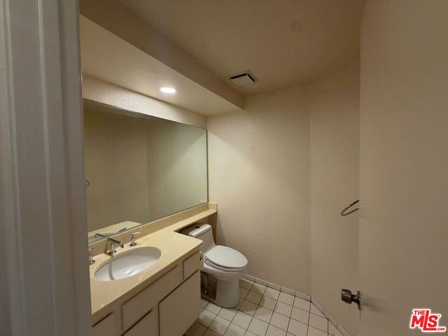 5740 Canterbury Drive, Culver City, CA 90230