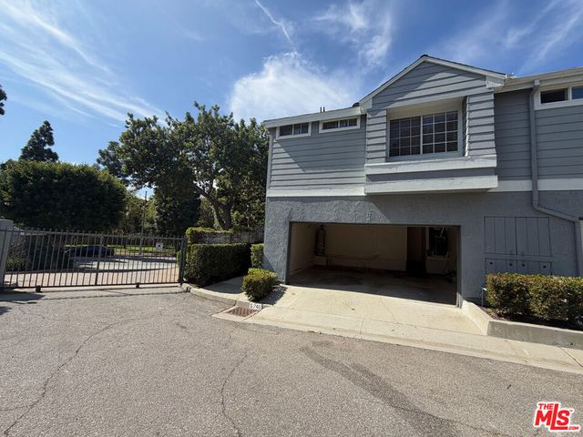 5740 Canterbury Drive, Culver City, CA 90230
