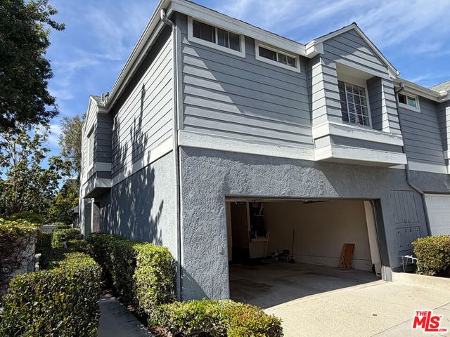 5740 Canterbury Drive, Culver City, CA 90230