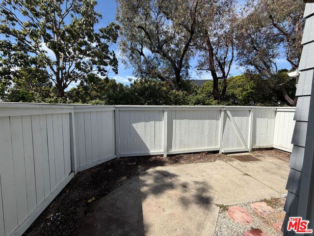 5740 Canterbury Drive, Culver City, CA 90230