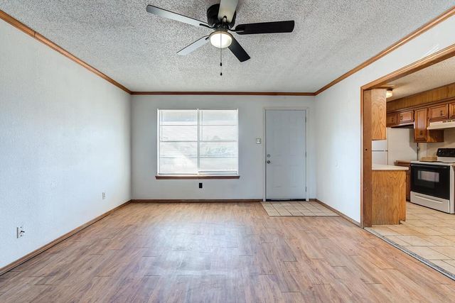 7405 Waco Avenue, D, Lubbock, TX 79423