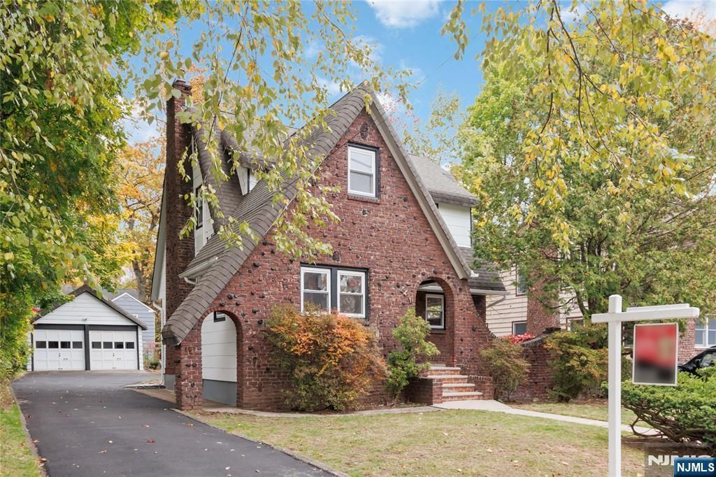 451 Sagamore Avenue, Teaneck, NJ 07666