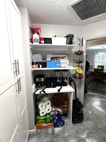 2122 WINNINGWAY STREETS, Port Charlotte, FL 33948