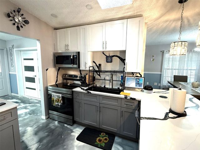 2122 WINNINGWAY STREETS, Port Charlotte, FL 33948