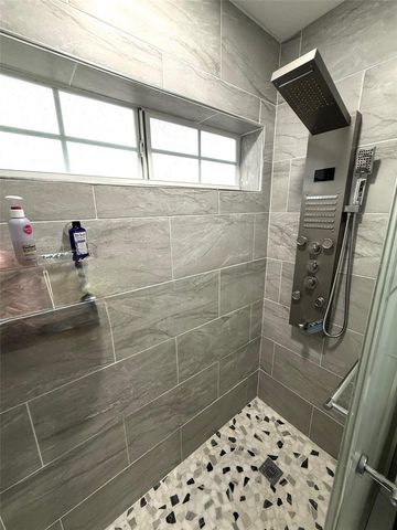 2122 WINNINGWAY STREETS, Port Charlotte, FL 33948