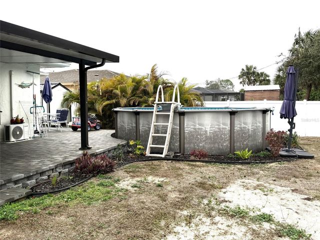 2122 WINNINGWAY STREETS, Port Charlotte, FL 33948