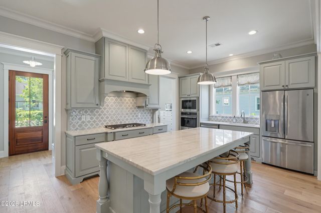 7 W Bluff, Beaufort, SC 29906
