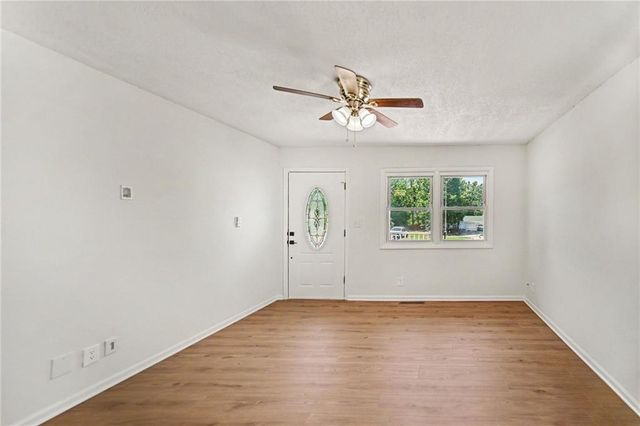 5151 N Corrington Avenue, Kansas City, MO 64119
