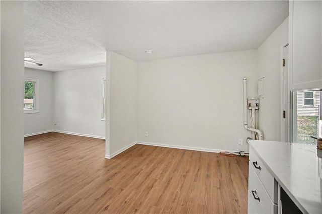 5151 N Corrington Avenue, Kansas City, MO 64119