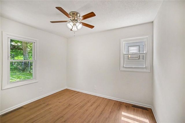 5151 N Corrington Avenue, Kansas City, MO 64119