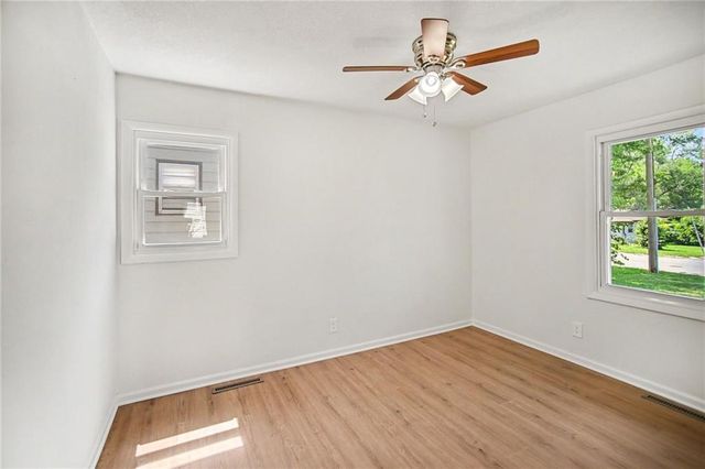 5151 N Corrington Avenue, Kansas City, MO 64119
