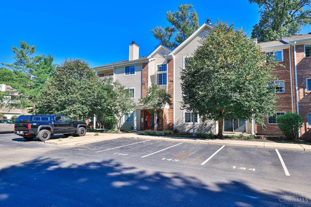 710 Carrington Place, Loveland, OH 45140