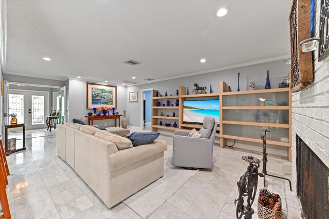 9351 NW 44th Place, Coral Springs, FL 33065