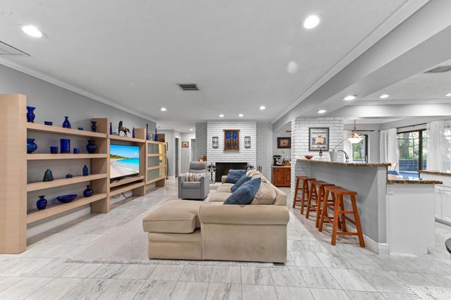 9351 NW 44th Place, Coral Springs, FL 33065
