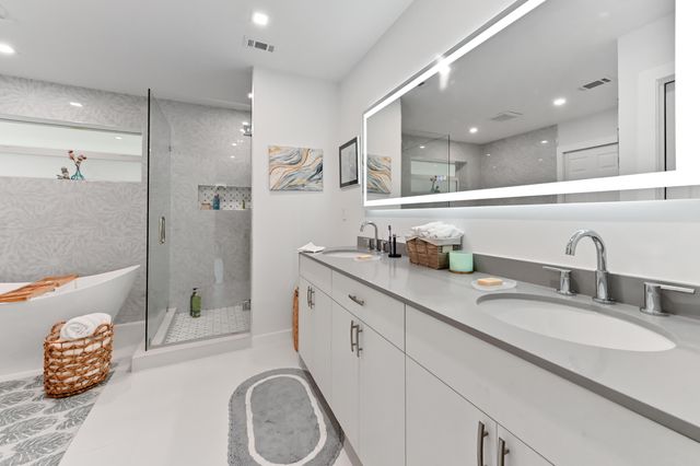 9351 NW 44th Place, Coral Springs, FL 33065
