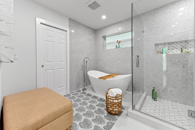 9351 NW 44th Place, Coral Springs, FL 33065