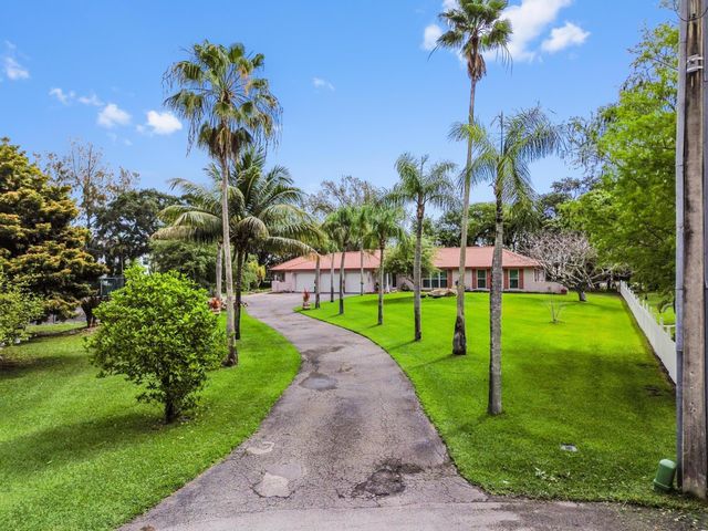 9351 NW 44th Place, Coral Springs, FL 33065