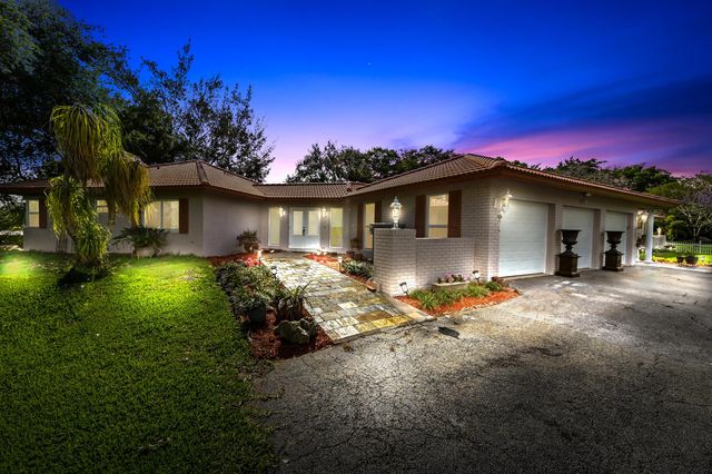 9351 NW 44th Place, Coral Springs, FL 33065
