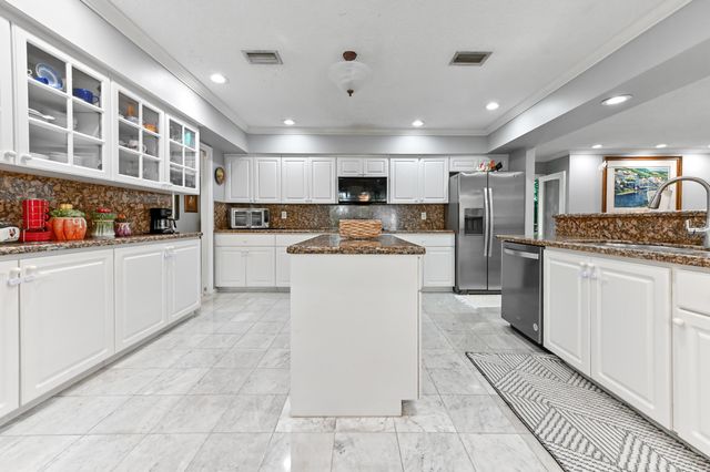 9351 NW 44th Place, Coral Springs, FL 33065