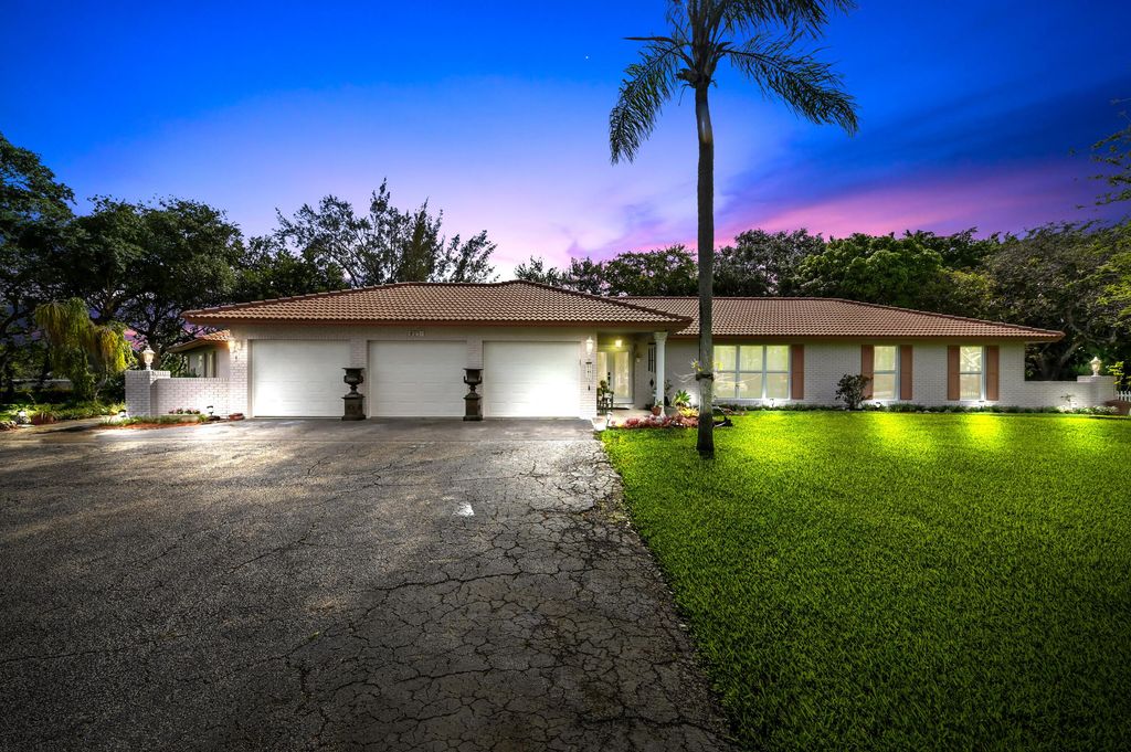 9351 NW 44th Place, Coral Springs, FL 33065