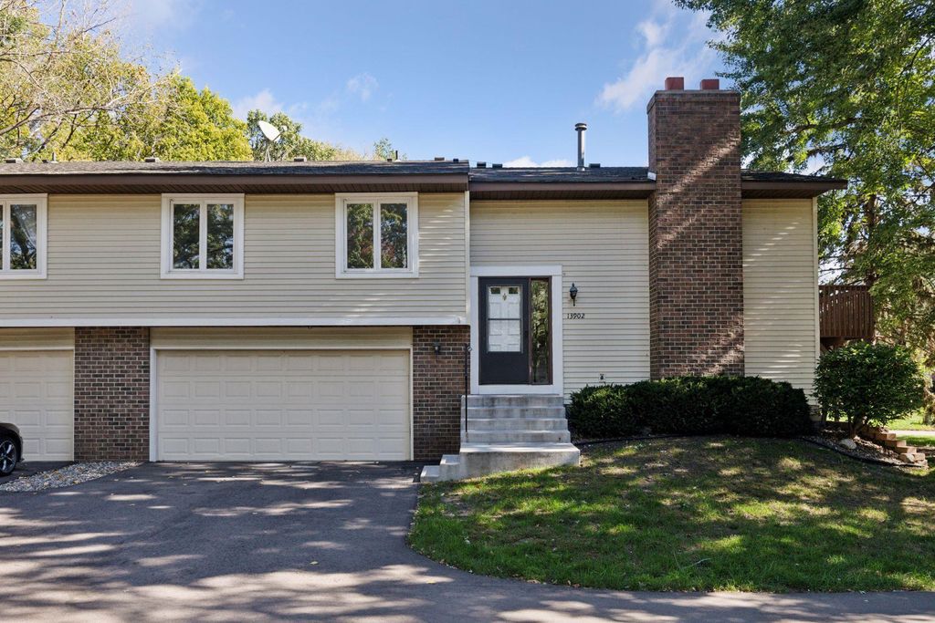 13902 Herald Way, Apple Valley, MN 55124