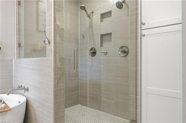 2107 Sunset Maple LN, Chesapeake, VA 23323