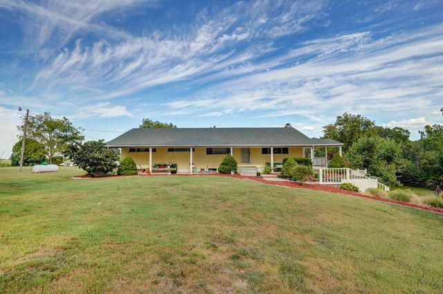 1338 Blackberry Lane, Crane, MO 65633