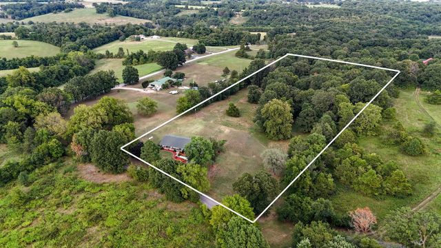 1338 Blackberry Lane, Crane, MO 65633