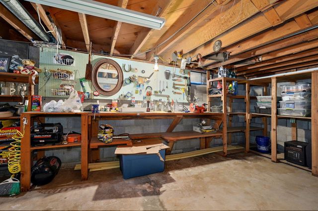 1338 Blackberry Lane, Crane, MO 65633