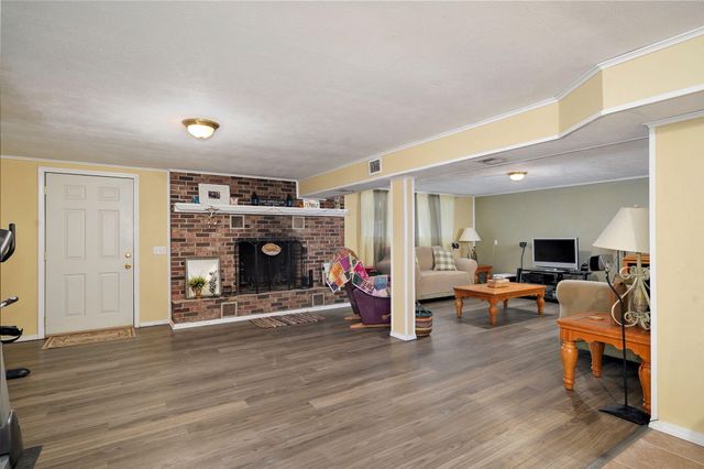 1338 Blackberry Lane, Crane, MO 65633