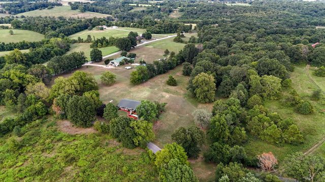 1338 Blackberry Lane, Crane, MO 65633