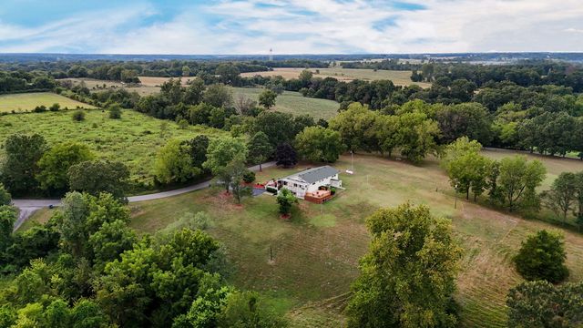 1338 Blackberry Lane, Crane, MO 65633