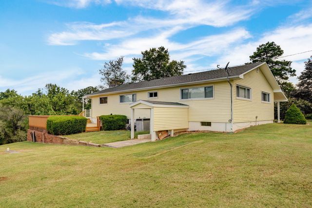 1338 Blackberry Lane, Crane, MO 65633