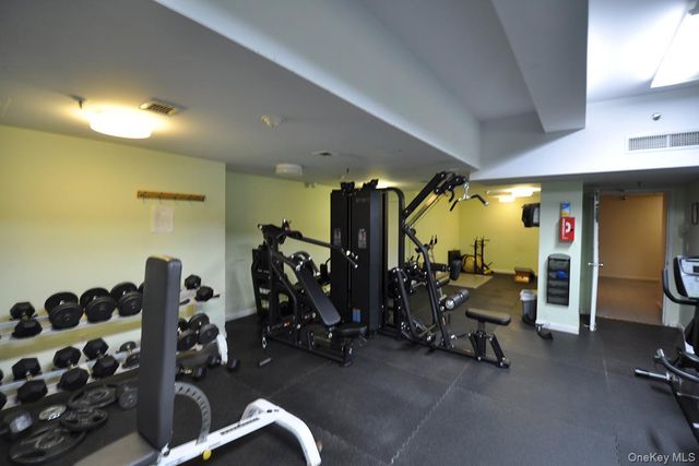 55 McKinley D1-13, White Plains, NY 10606