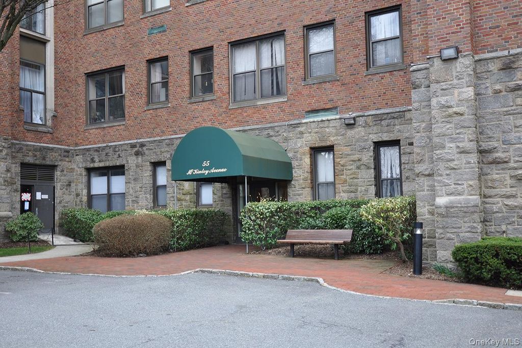 55 McKinley D1-13, White Plains, NY 10606